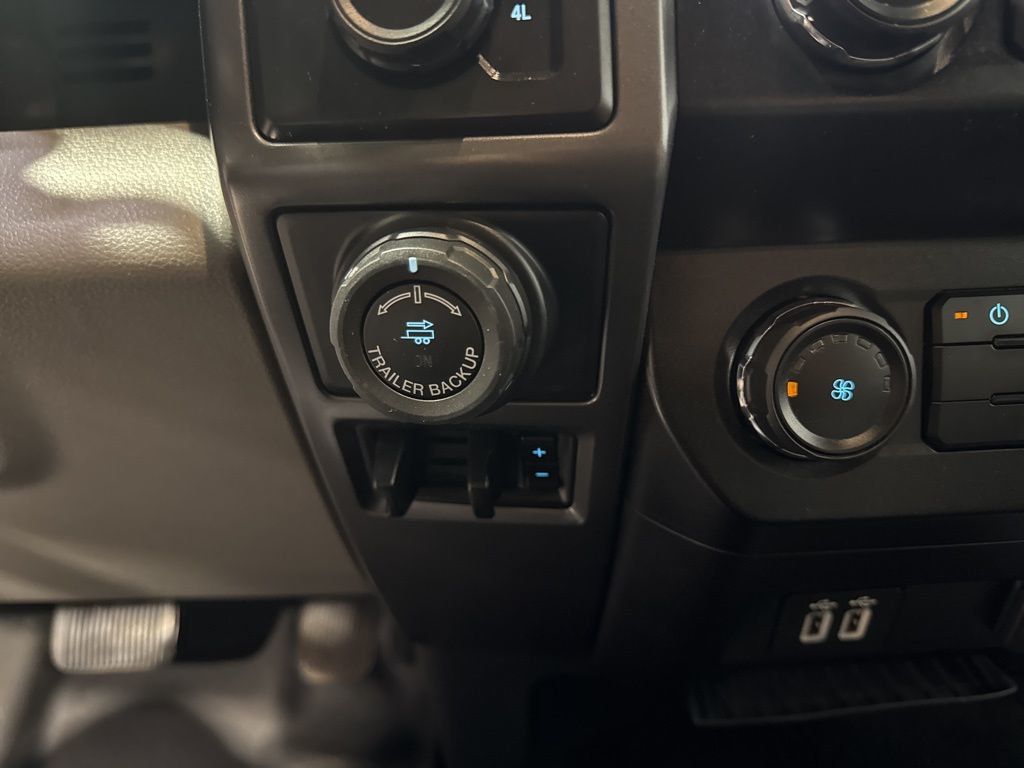 2020 Ford F-150 XLT - 22996363 - 19