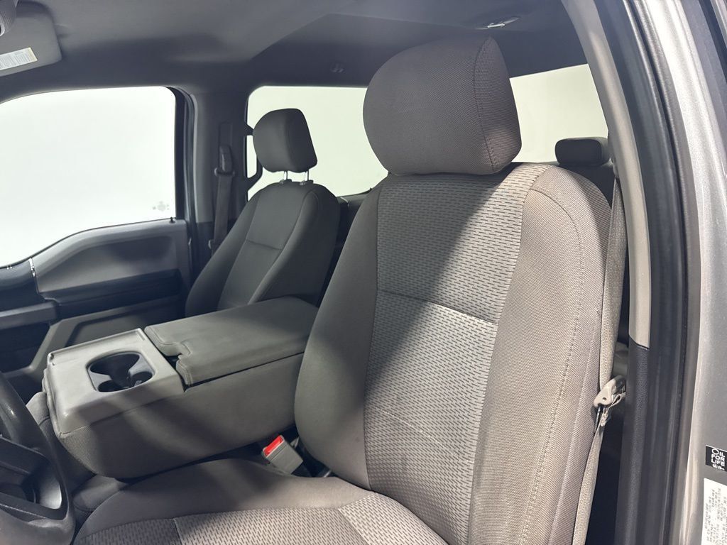 2020 Ford F-150 XLT - 22996363 - 25