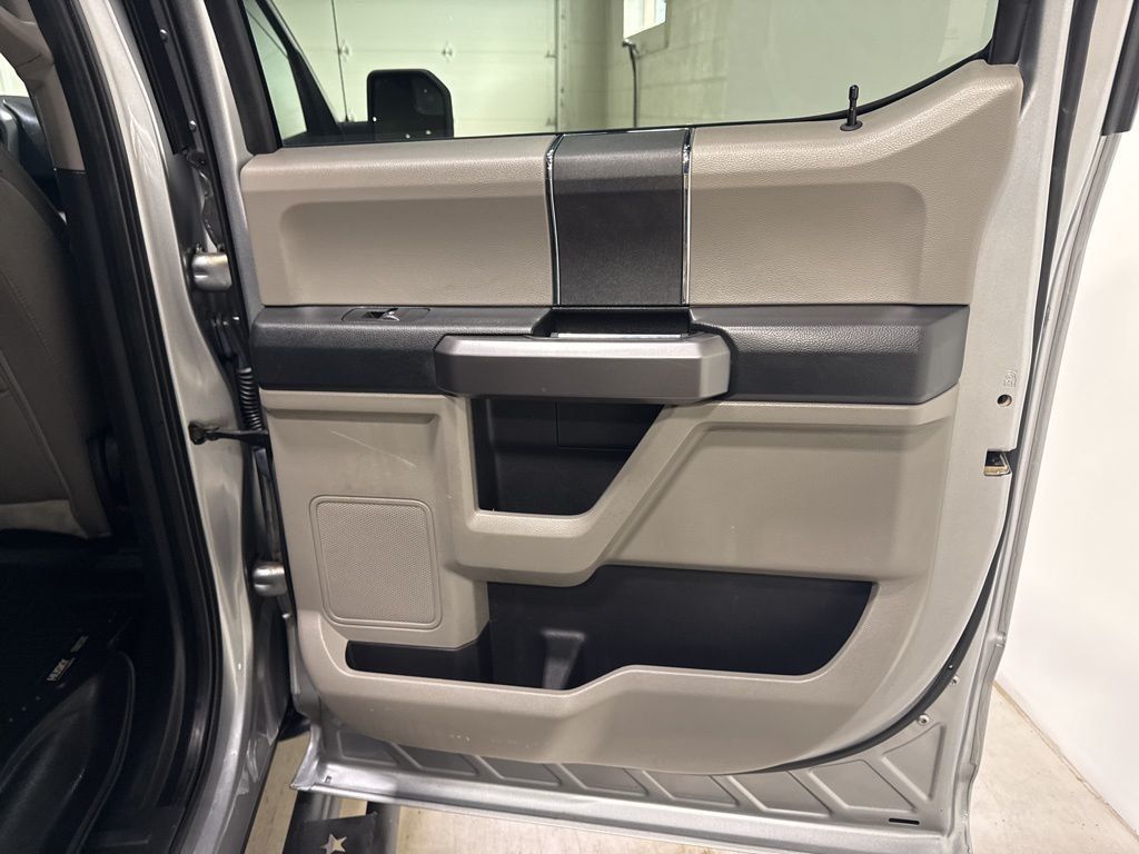 2020 Ford F-150 XLT - 22996363 - 38