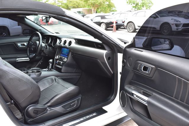 2020 Ford Mustang EcoBoost Convertible - 23030115 - 17