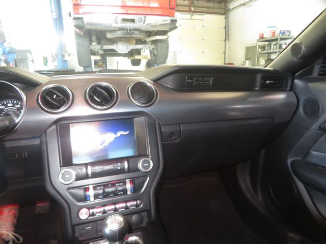 2020 Ford Mustang GT FASTBACK MUSTANG EXTRA CLEAN 6 SPEED MANUAL TRANNY  - 23091987 - 24