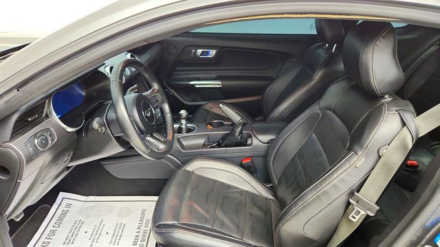 2020 Ford Mustang GT Premium Fastback w/ Perf Pkg Level 2 & Active Exhaust - 23037000 - 18