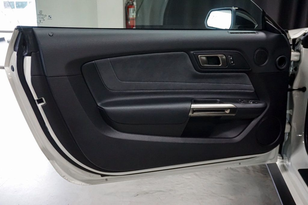 2020 FORD MUSTANG - Image 19