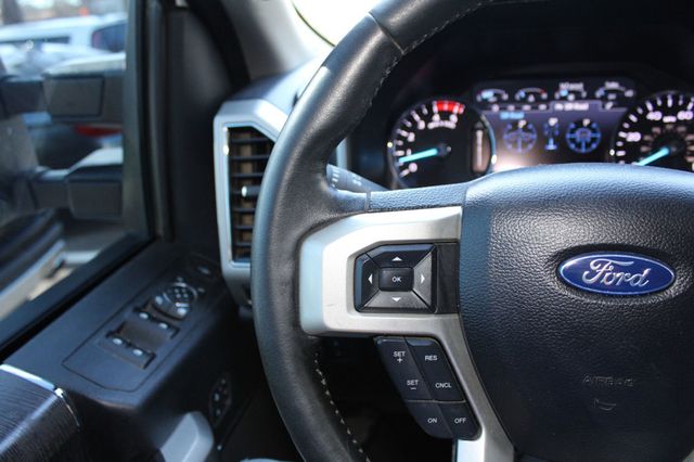 2020 Ford Super Duty F-250 SRW LARIAT 4WD Crew Cab 6.75' Box - 22981587 - 18