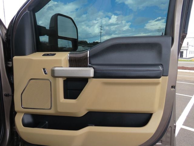 2020 Ford Super Duty F-250 SRW LARIAT 4WD Crew Cab 6.75' Box - 22897103 - 16