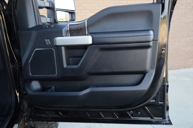 2020 Ford Super Duty F-250 SRW LARIAT 4WD Crew Cab 8' Box w/$19k in Pkgs! - 23002188 - 25