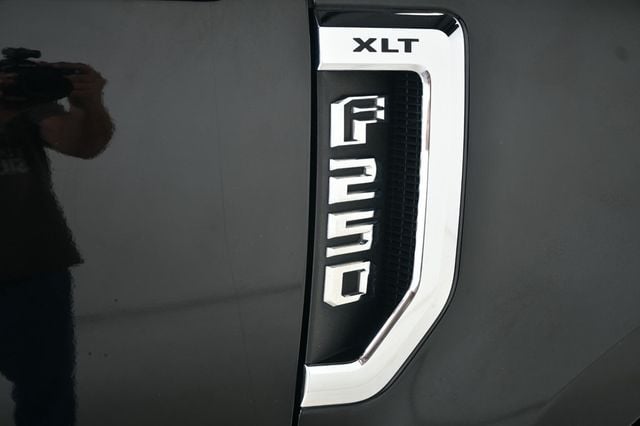 2020 Ford Super Duty F-250 SRW XLT 4WD Crew Cab 6.75' Box - 22960723 - 16