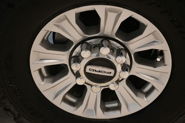 2020 Ford Super Duty F-250 SRW XLT 4WD Crew Cab 6.75' Box - 22960723 - 19