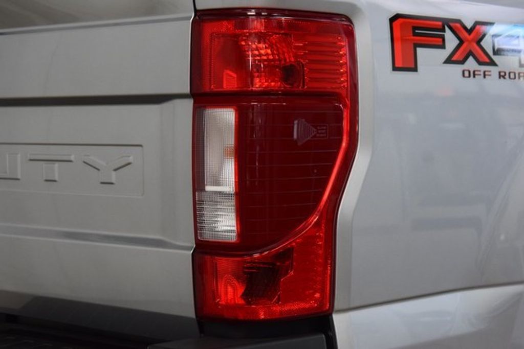 2020 Ford F-250 XLT FX4 photo 16