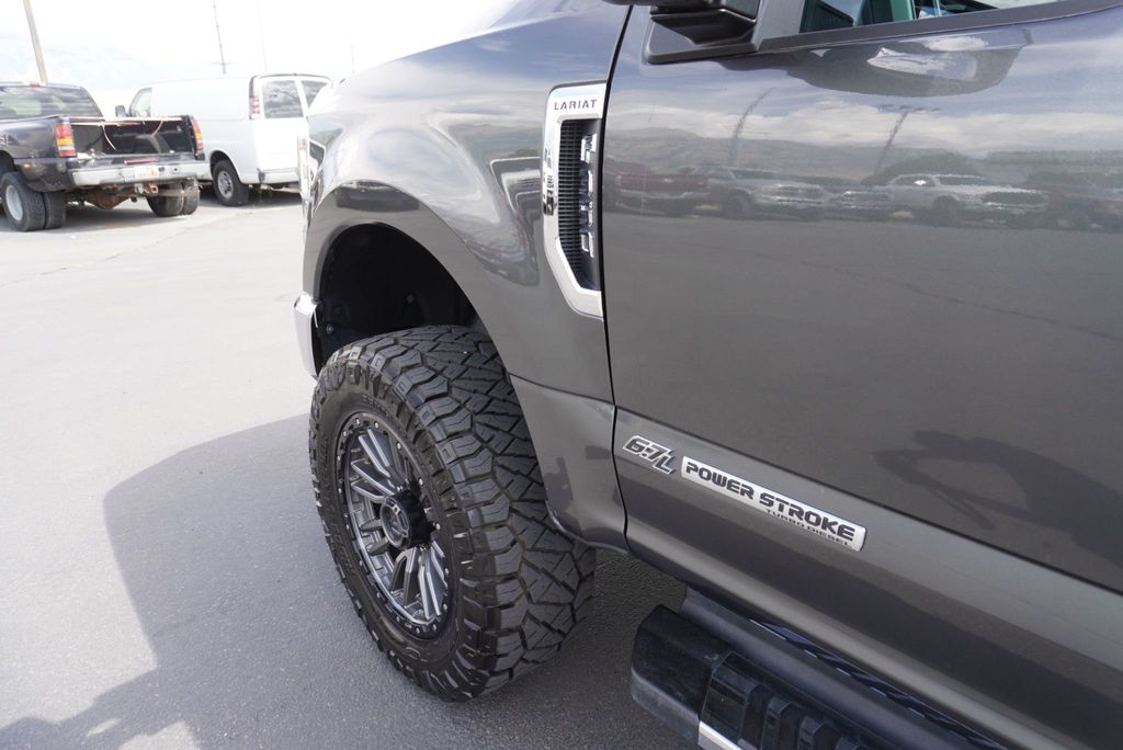 2020 Ford SUPER DUTY F-350 LARIAT FX4 - 23054466 - 18
