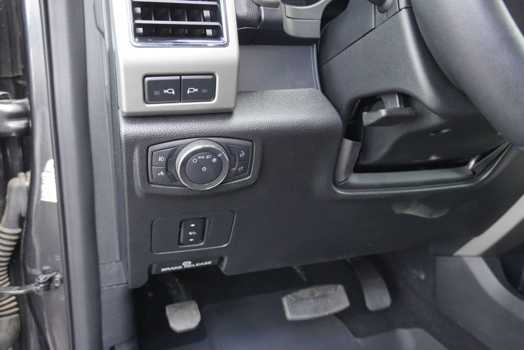 2020 Ford SUPER DUTY F-350 LARIAT FX4 - 23054466 - 29