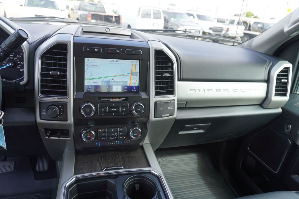 2020 Ford SUPER DUTY F-350 LARIAT FX4 - 23054466 - 32