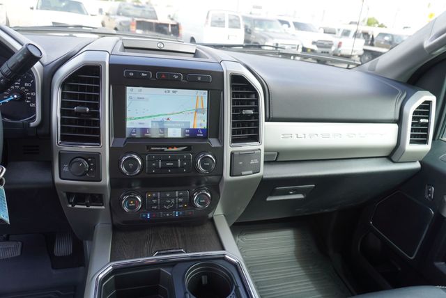 2020 Ford SUPER DUTY F-350 LARIAT FX4 - 23054466 - 32
