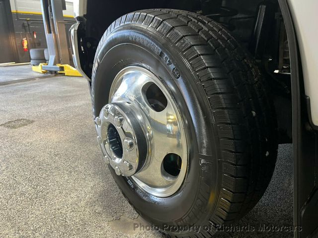 2020 Ford Super Duty F-350 DRW XLT 4WD Crew Cab 8' Box - 22942665 - 12