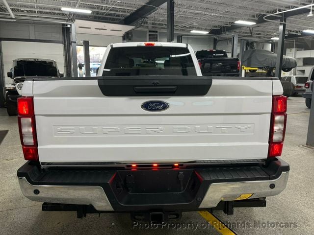 2020 Ford Super Duty F-350 DRW XLT 4WD Crew Cab 8' Box - 22942665 - 3