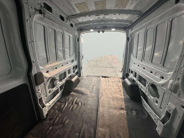 2020 Ford Transit Cargo Van 250 AWD 3dr LWB Medium Roof Cargo Van - 23054673 - 32