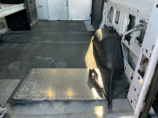 2020 Ford Transit Cargo Van T-250 130" Med Rf 9070 GVWR RWD - 22952784 - 18