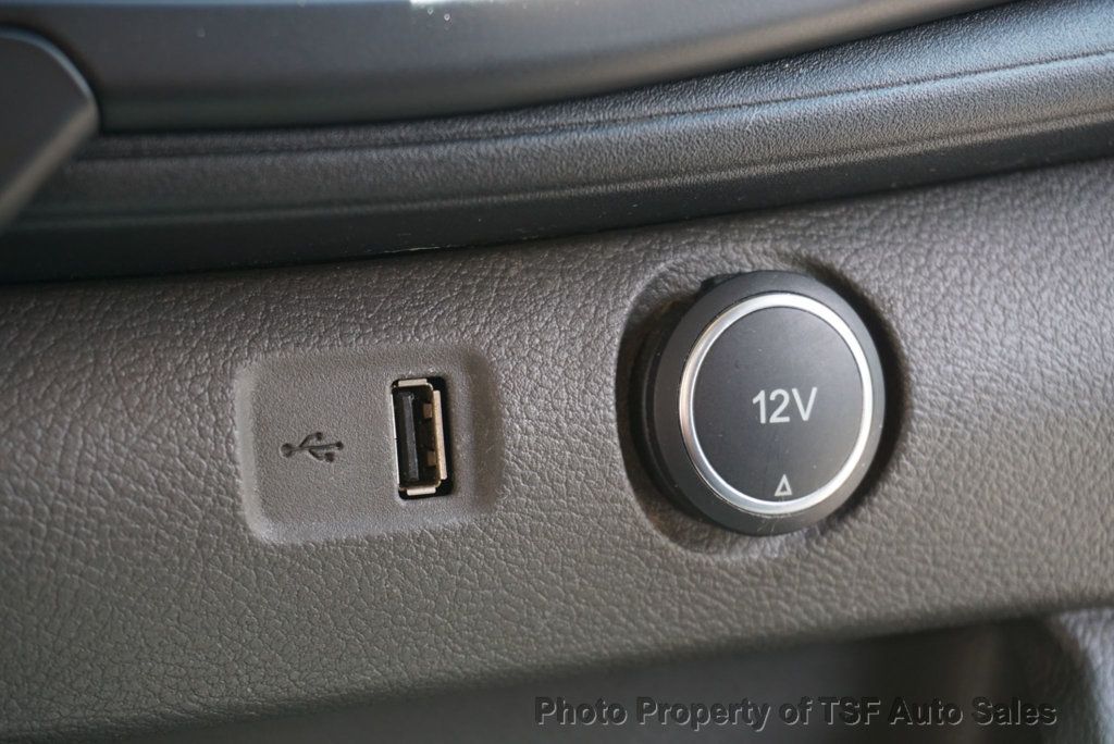 2020 Ford Transit Cargo Van photo 31