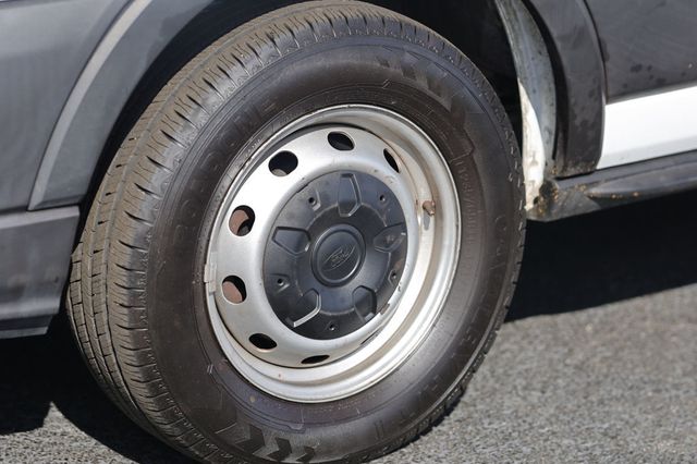 2020 Ford Transit Cargo Van T-250 148" Low Rf 9070 GVWR RWD - 22618394 - 31