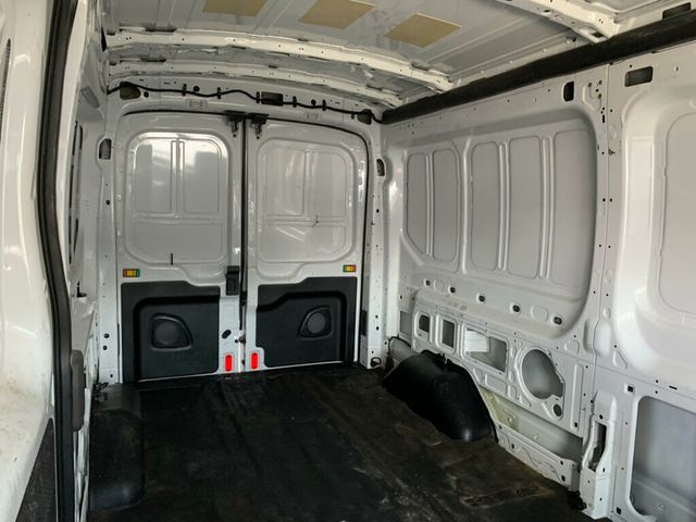 2020 Ford Transit Cargo Van T-250 148" Med Rf 9070 GVWR RWD - 23039767 - 31
