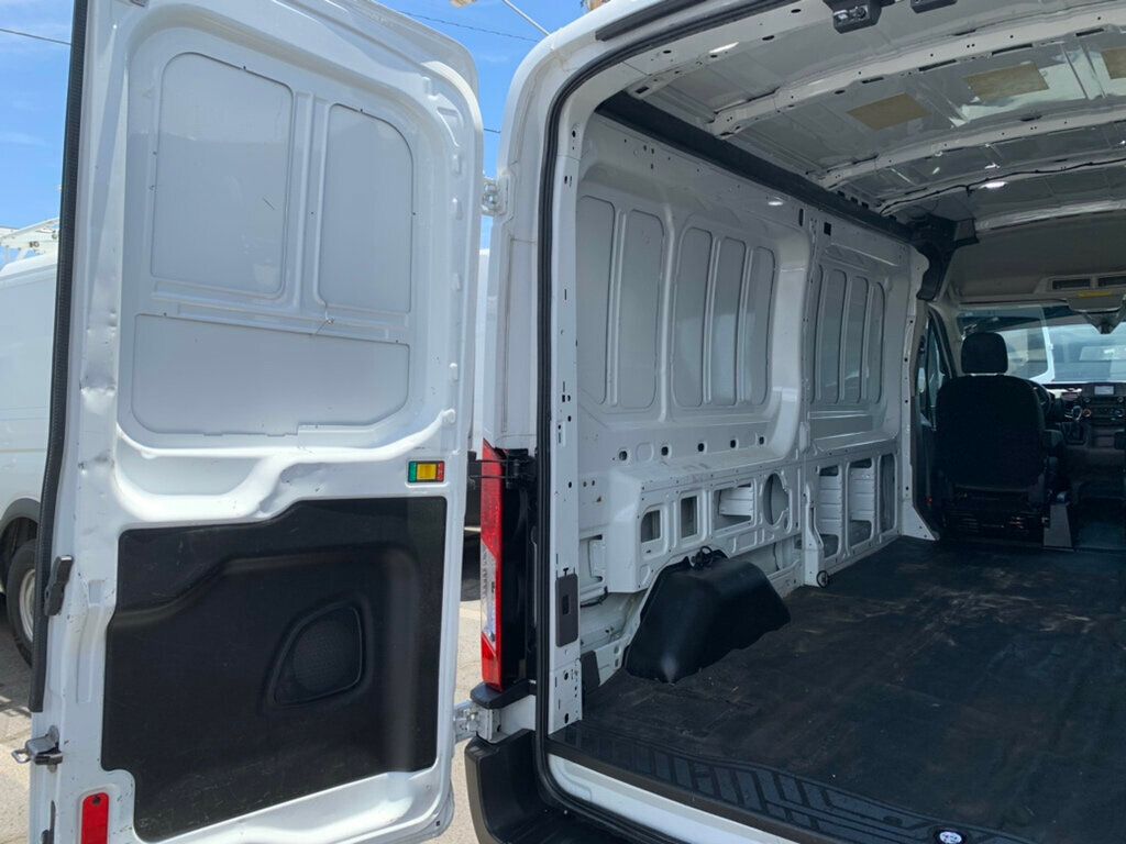 2020 Ford Transit Cargo Van T-250 148" Med Rf 9070 GVWR RWD - 23039767 - 4