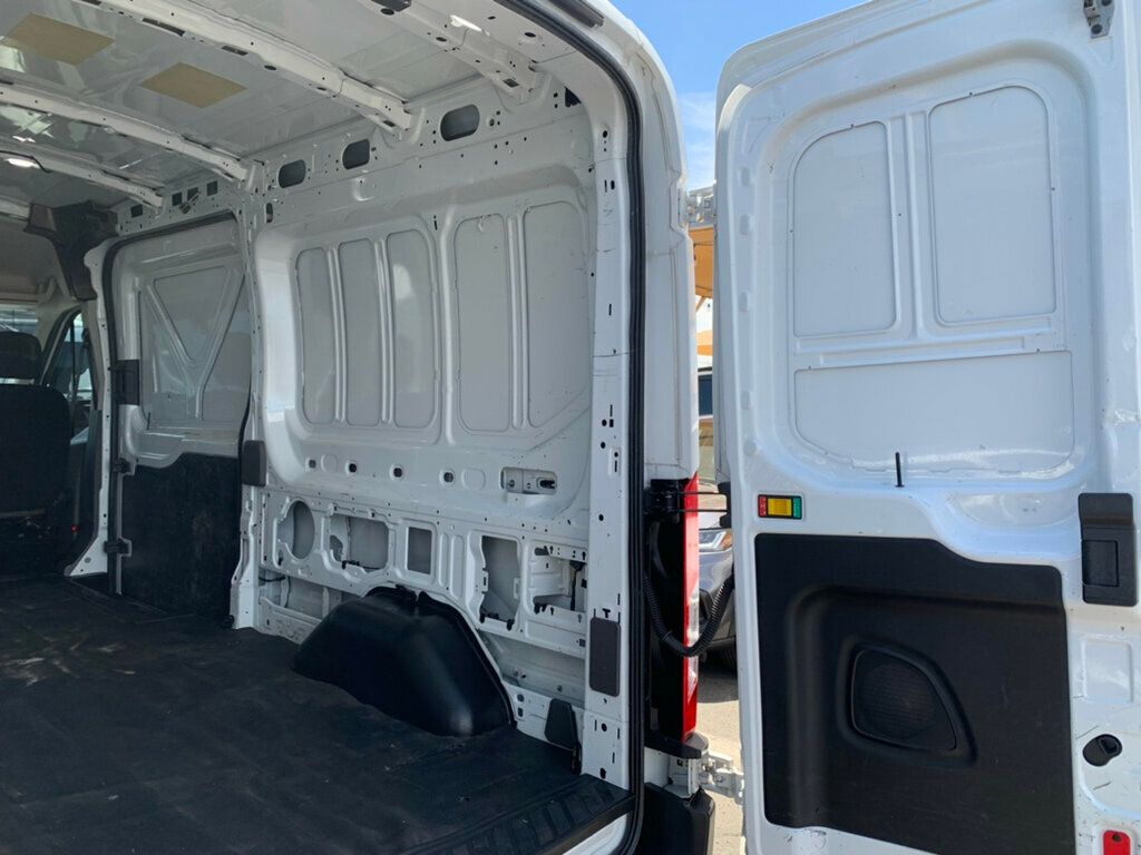 2020 Ford Transit Cargo Van T-250 148" Med Rf 9070 GVWR RWD - 23039767 - 5