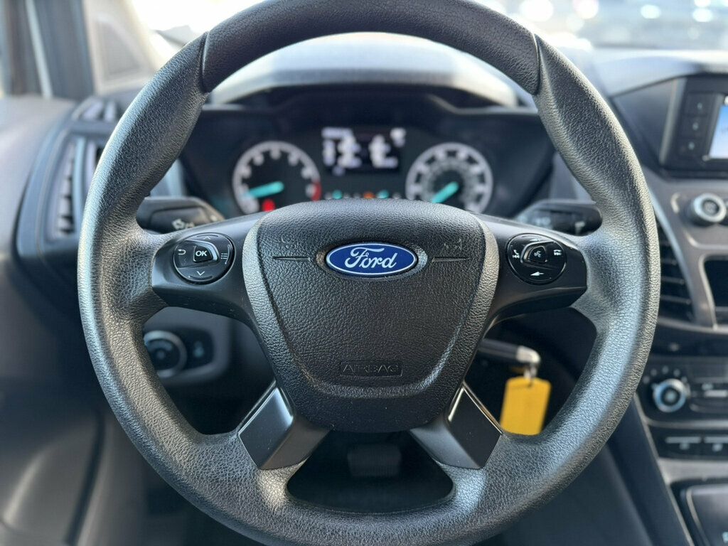 Ford Transit Connect photo 10