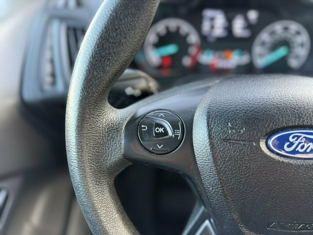 Ford Transit Connect photo 11