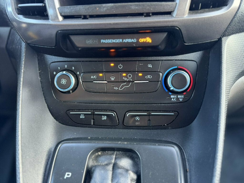 Ford Transit Connect photo 16