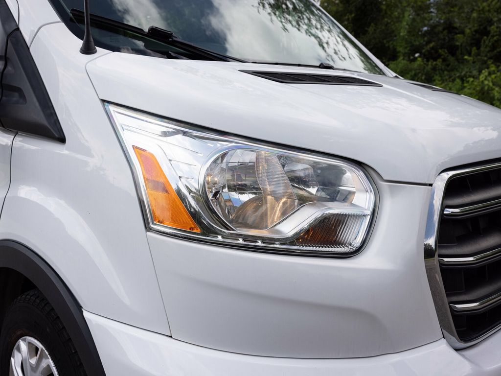 2020 Ford Transit Passenger Wagon 15 Passenger Transit Van  - 22886419 - 17