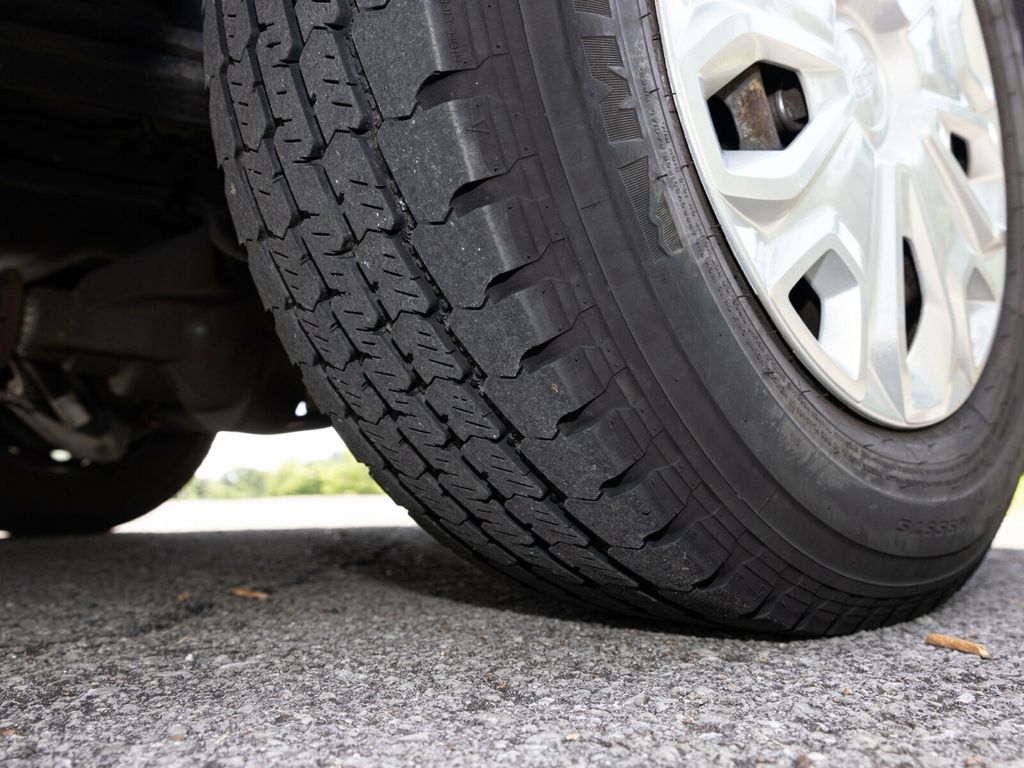 2020 Ford Transit Passenger Wagon 15 Passenger Transit Van  - 22886419 - 56