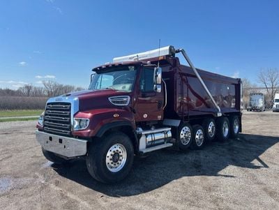2020 Freightliner 114SD