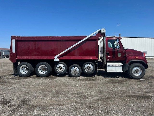 2020 Freightliner 114SD 2020 FREIGHTLINER 114SD DUMP TRUCK - 23010119 - 3
