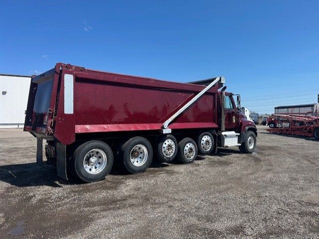 2020 Freightliner 114SD 2020 FREIGHTLINER 114SD DUMP TRUCK - 23010119 - 4