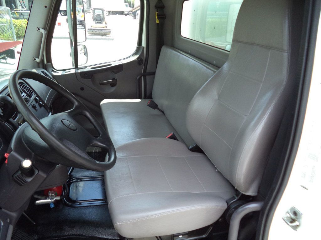 2020 Freightliner Business Class M2 106 w/ 26ft Dry Freight NO CDL Box Truck w/ Lift Gate - 23045130 - 36