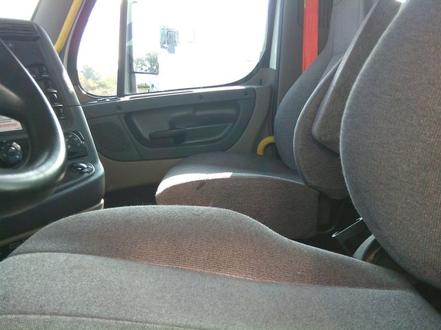 2020 Freightliner CA126DC daycab 2020 FREIGHTLINER DAY CAB - 22707221 - 9