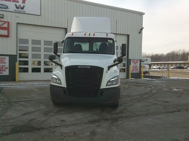 2020 Freightliner Cascadia 2020 FREIGHTLINER DAY CAB - 22955687 - 1