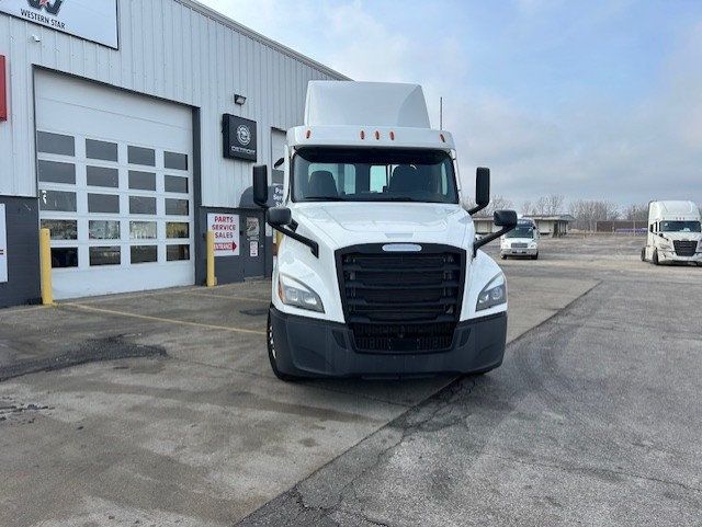 2020 Freightliner CASCADIA 2020 FREIGHTLINER DAY CAB - 22964405 - 1