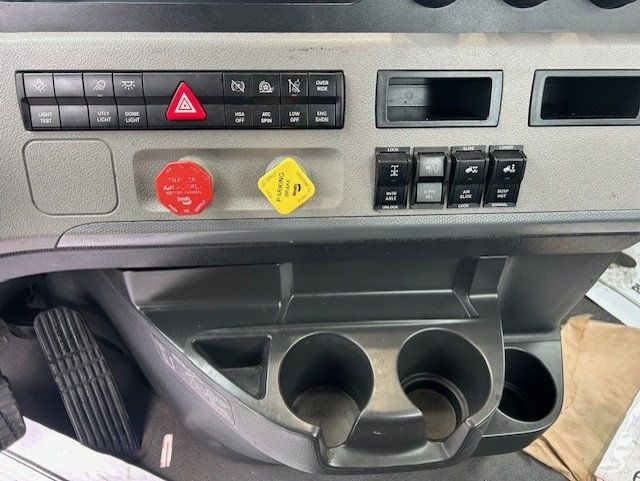 2020 Freightliner Cascadia 2020 FREIGHTLINER DAY CAB - 23007493 - 11