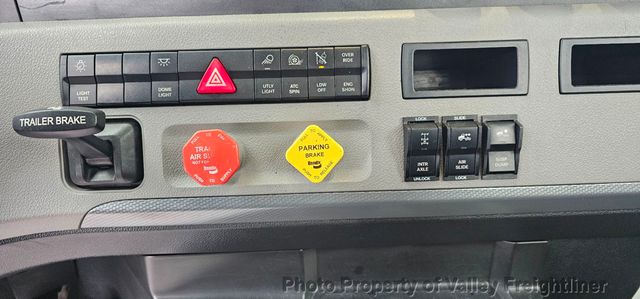 2020 Freightliner Cascadia 126  - 22961969 - 14