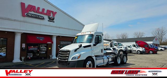 2020 Freightliner Cascadia 126  - 23006938 - 0
