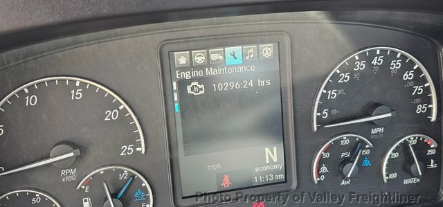 2020 Freightliner Cascadia 126  - 23006938 - 16