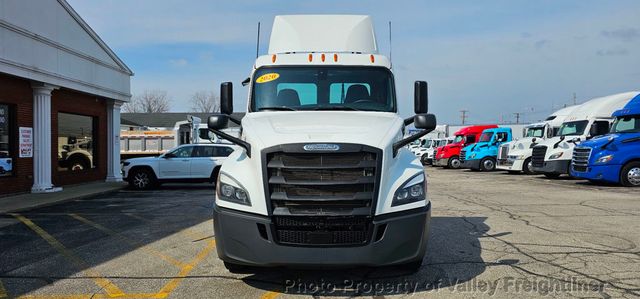 2020 Freightliner Cascadia 126  - 23006938 - 3
