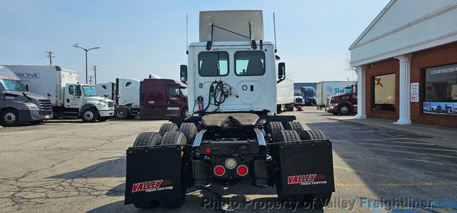 2020 Freightliner Cascadia 126  - 23006938 - 7