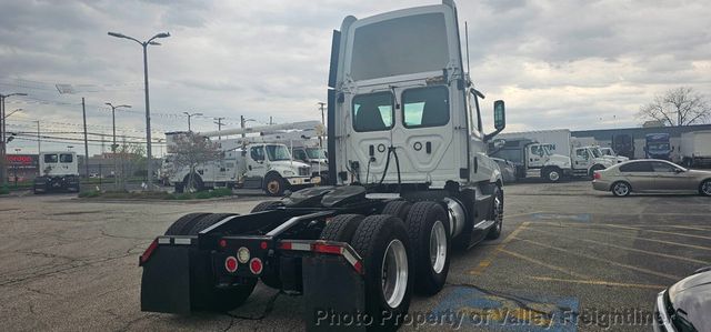 2020 Freightliner Cascadia 126  - 23014839 - 7
