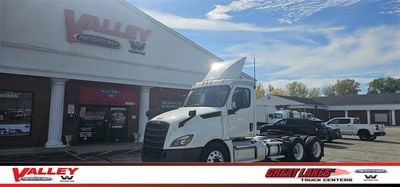 2020 Freightliner Cascadia 126