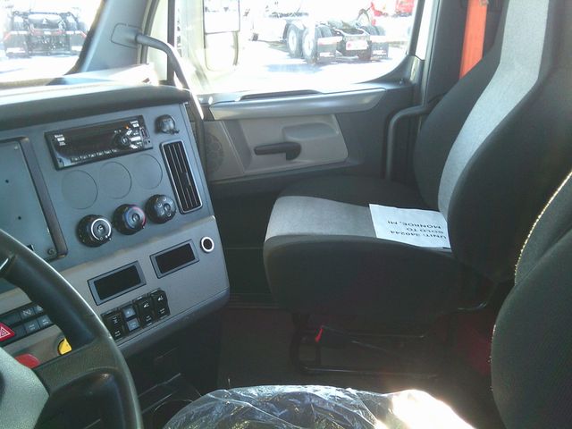 2020 Freightliner PT126DC 2020 FREIGHTLINER DAY CAB - 22954546 - 11