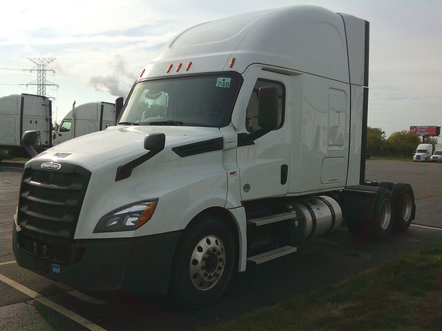 2020 Freightliner PT126SLP 2020 FREIGHTLINER CASCADIA SLEEPER - 22693117 - 0