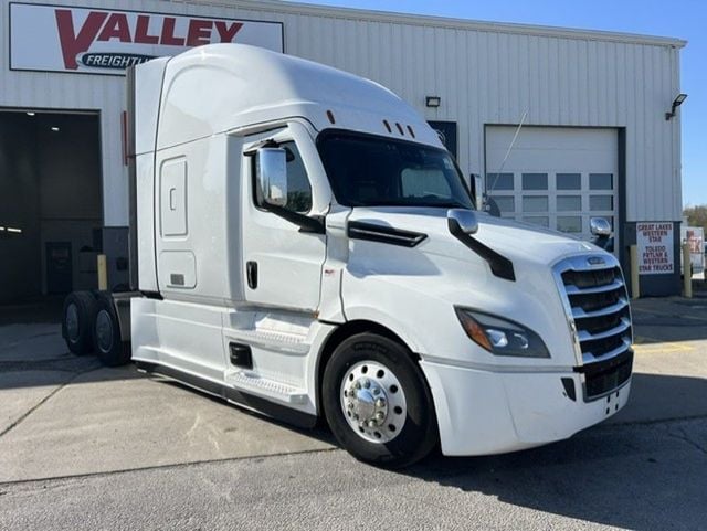 2020 Freightliner PT126SLP 2020 FREIGHTLINER CASCADIA SLEEPER - 23095110 - 3