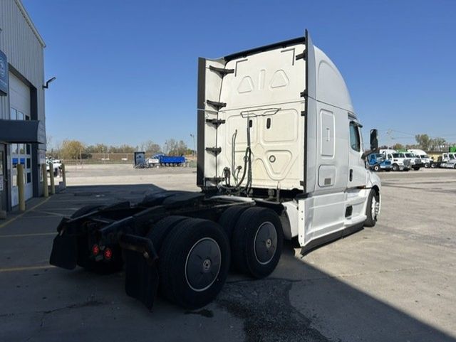 2020 Freightliner PT126SLP 2020 FREIGHTLINER CASCADIA SLEEPER - 23095110 - 4